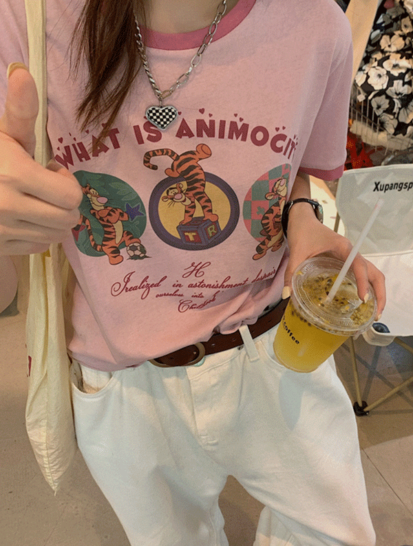애니 타이거 핑크 티셔츠 여름 반팔 나염 프린팅 배색 라운드 기본 베이직 데일리 래터링 캐릭터
