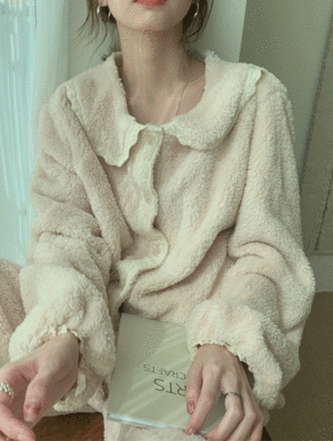 디얼유 수면잠옷 세트겨울 루즈핏 편안한 파자마 여성 레이스 뽀글이 양털 에코퍼 인조털